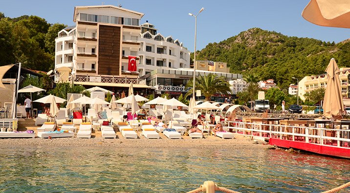 Class Beach Hotel